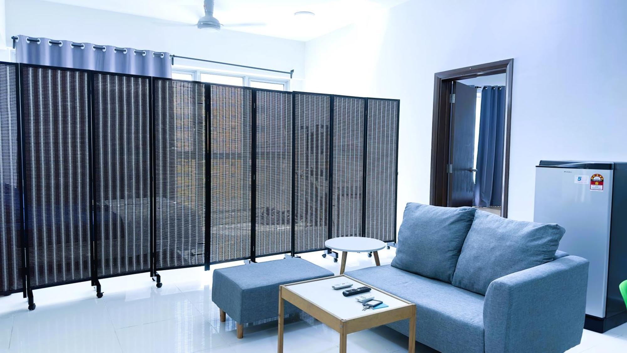 Regalia Sky Pool 1bedr 1br Service Apartemen