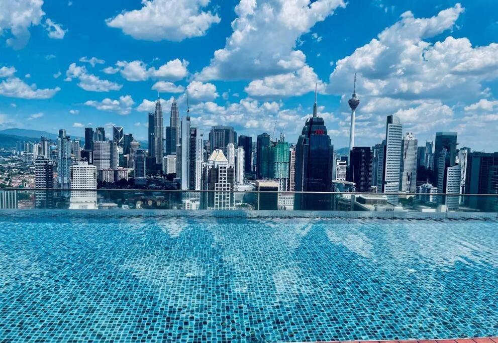Regalia Sky Pool 1bedr 1br Service Apartemen Kuala Lumpur
